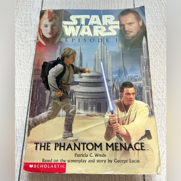 Lot of 4 Vintage Scholastic Books - Picture 9 of 16